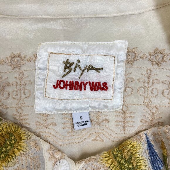 NWOT Johnny Was Biya Embroidered Floral Silk Button-Down Shirt Blouse Sz S - Picture 9 of 12